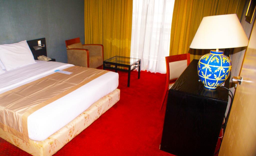 Hôtel Sawa Douala Buitenkant foto