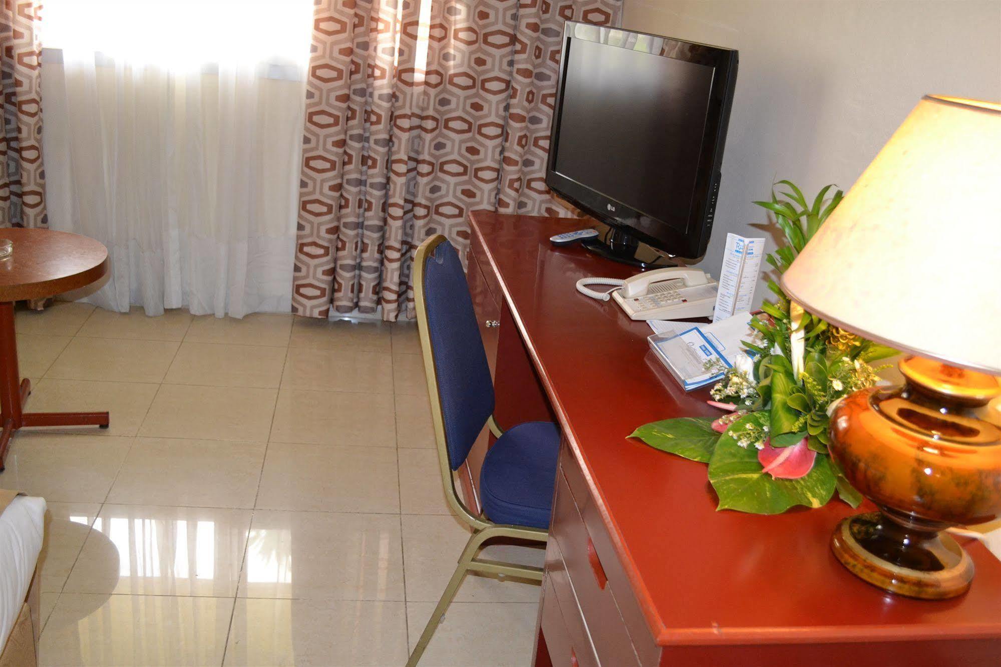 Hôtel Sawa Douala Buitenkant foto