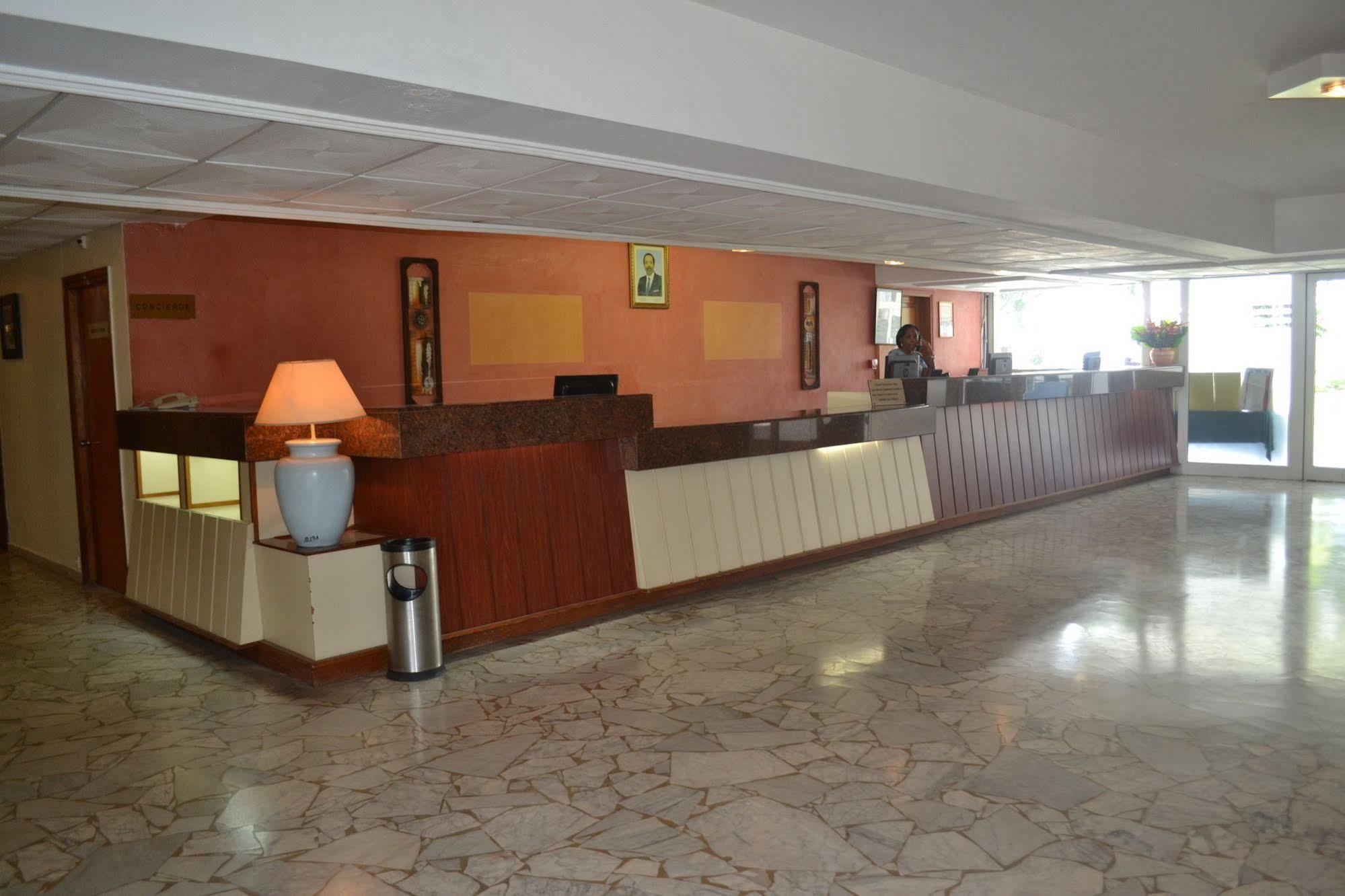Hôtel Sawa Douala Buitenkant foto