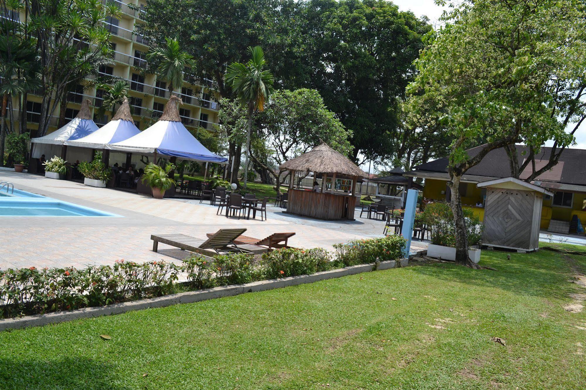Hôtel Sawa Douala Buitenkant foto