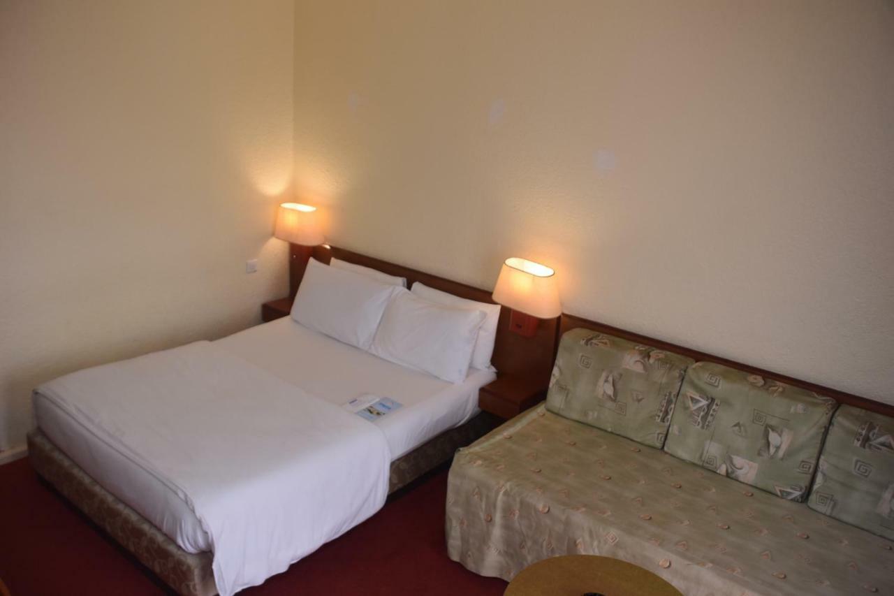 Hôtel Sawa Douala Buitenkant foto